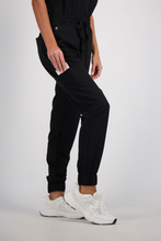 Load image into Gallery viewer, black